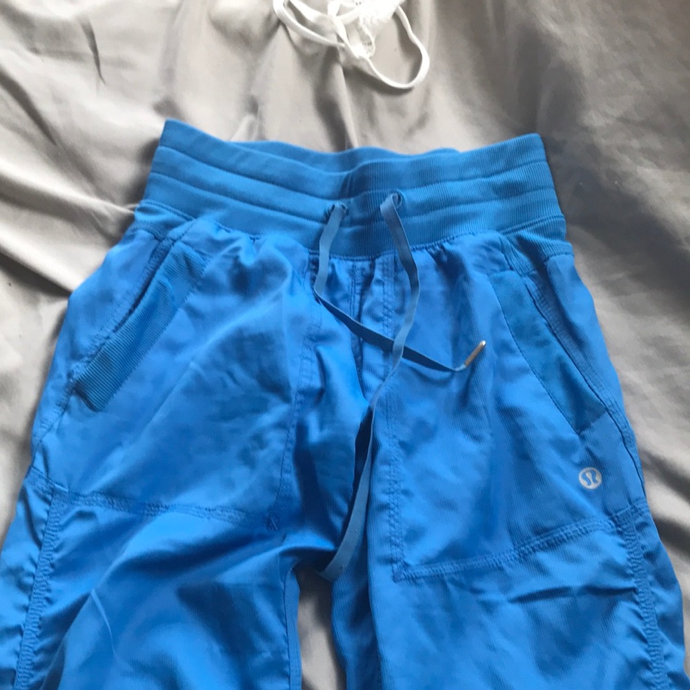 Lululemon studio dance/ track pants sz 4